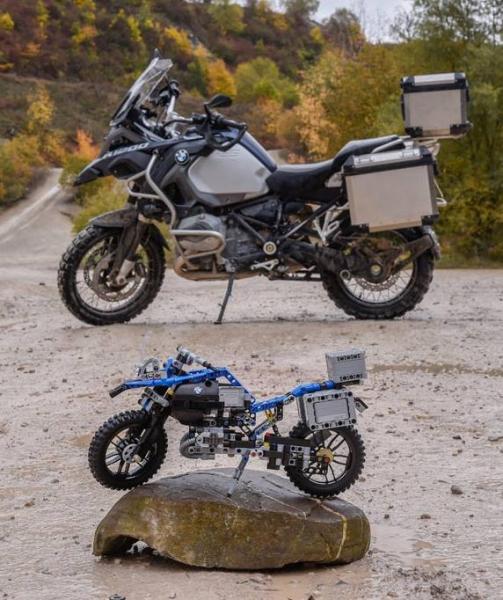 Lego Technic BMW R 1200 GS Adventure 42063