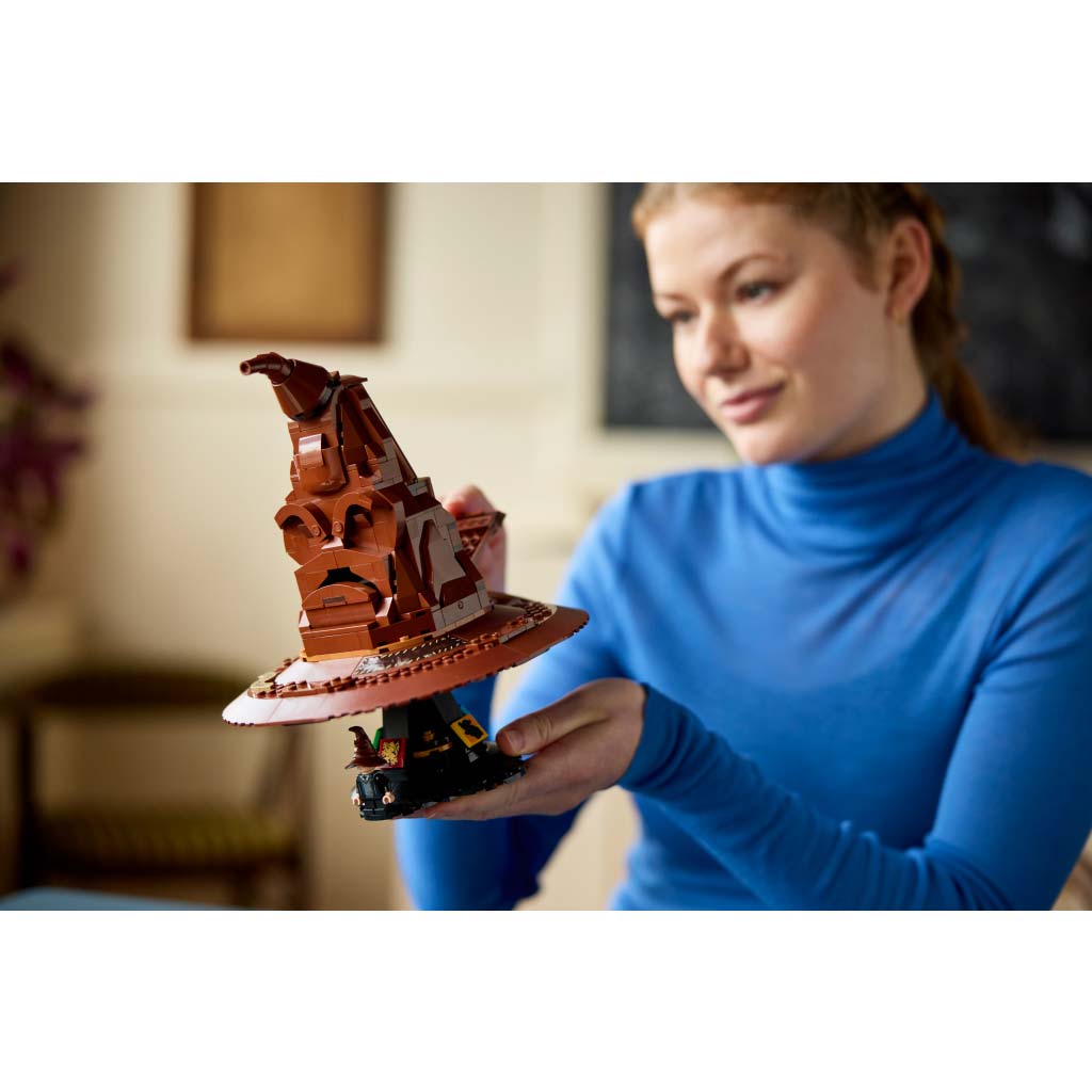 LEGO® Harry Potter™: A beszélő Teszlek Süveg™ (76429) kép 5