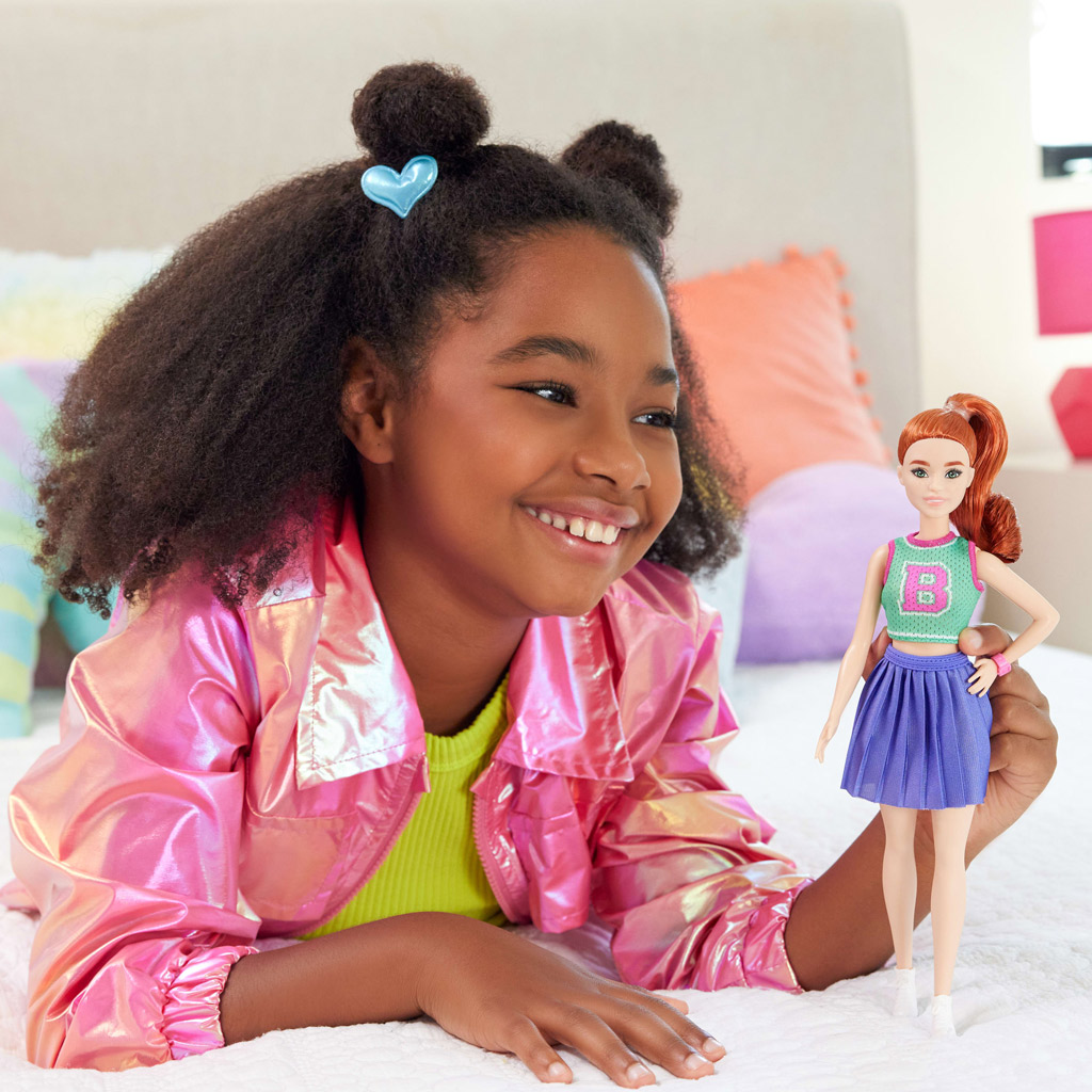 Barbie Fashionista stílusos baba vörös hajjal lila szoknyában - Mattel kép 5