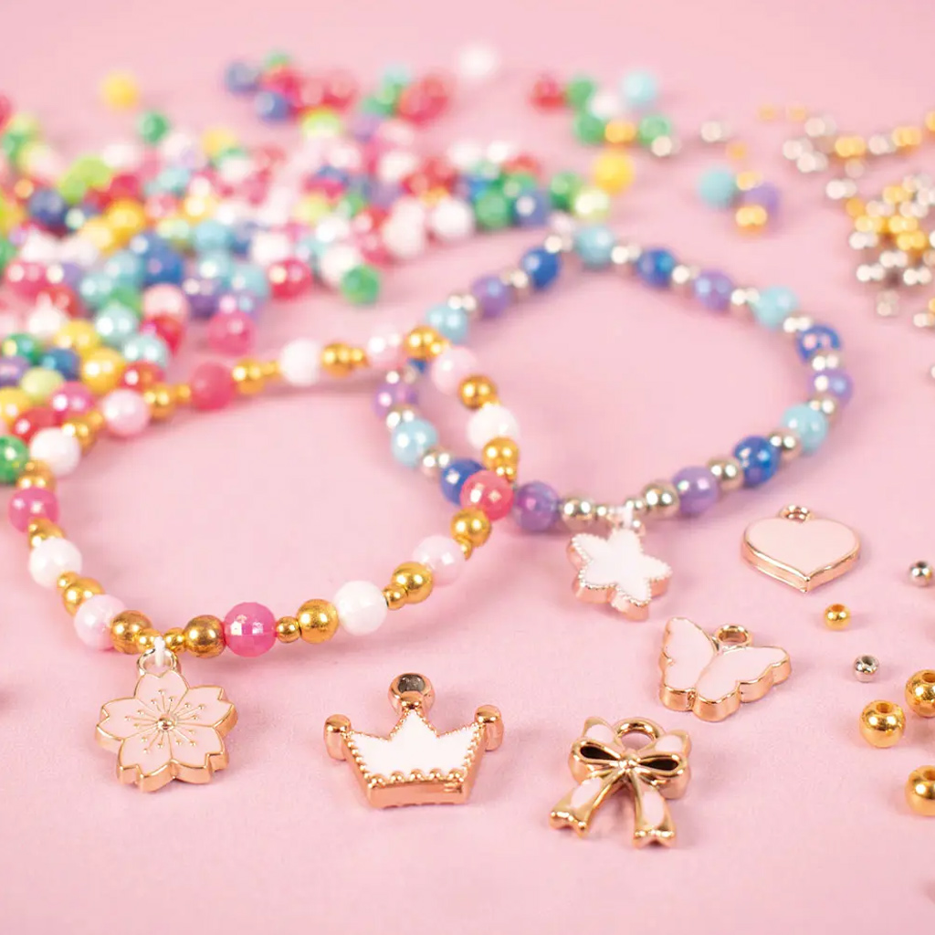 PlayBox: Charm karkötő készítő gyöngy szett medálokkal 500db-os kép 3