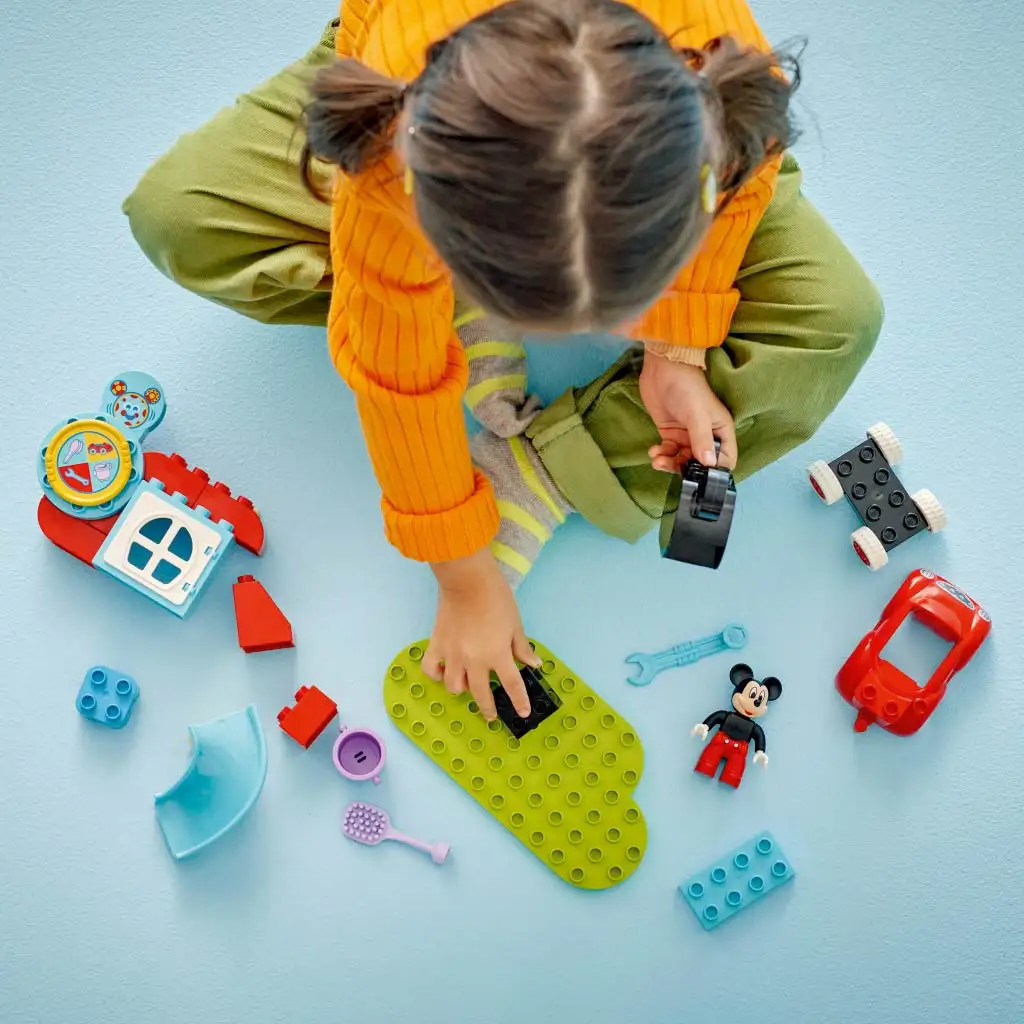 LEGO® DUPLO®: Mickey egér játszótere és autója (10454) kép 3