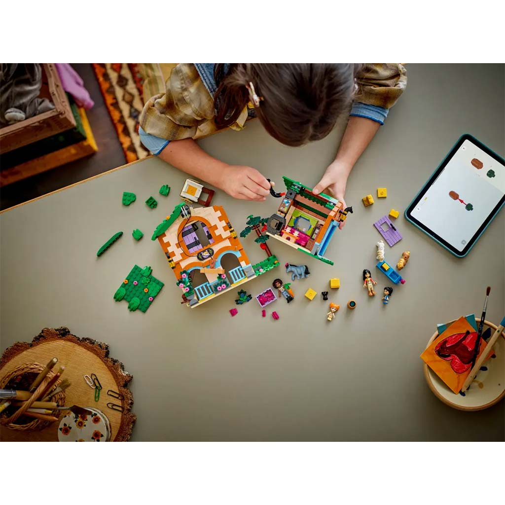 LEGO® Friends: Pónifarm és istálló (42654) kép 8