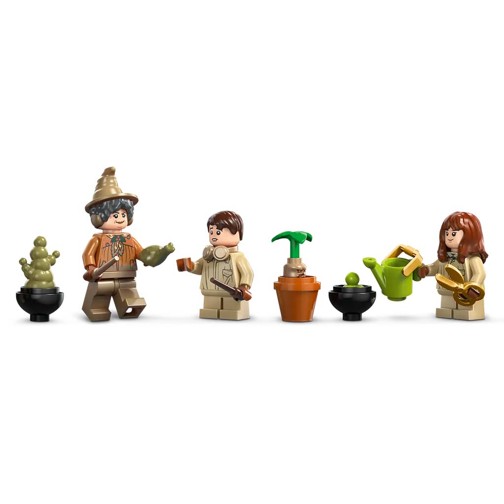 LEGO® Harry Potter: Roxfort™ kastély: Gyógynövénytanóra (76445) kép 6