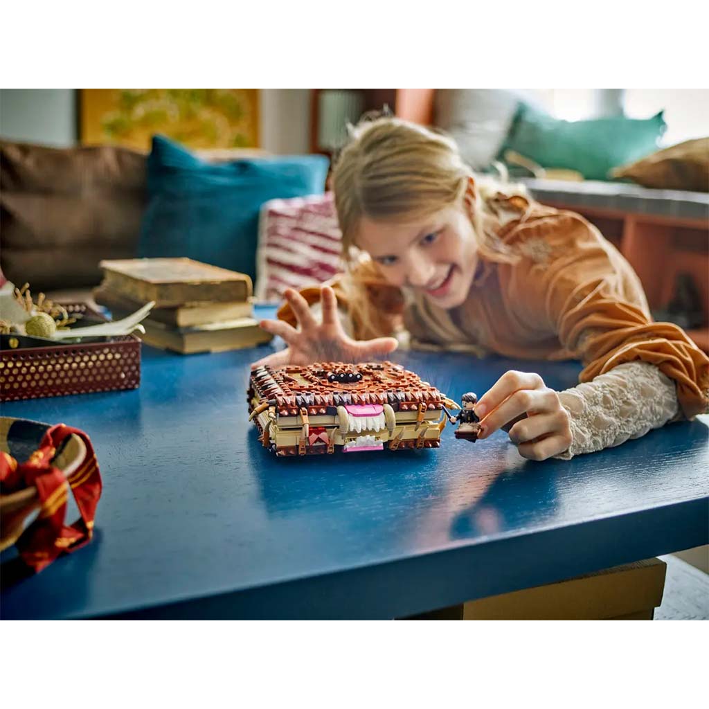 LEGO® Harry Potter: Szörnyek szörnyű könyve (76449) kép 6