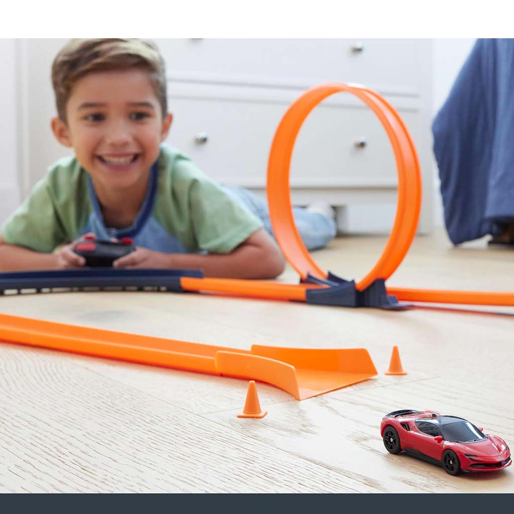 Hot Wheels: RC Ferrari távirányítós kisautó 1/64 - Mattel kép 3