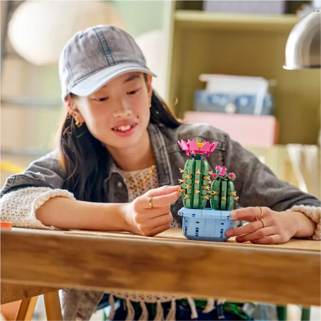 LEGO® Botanicals: Virágzó kaktusz (11509) kép 4