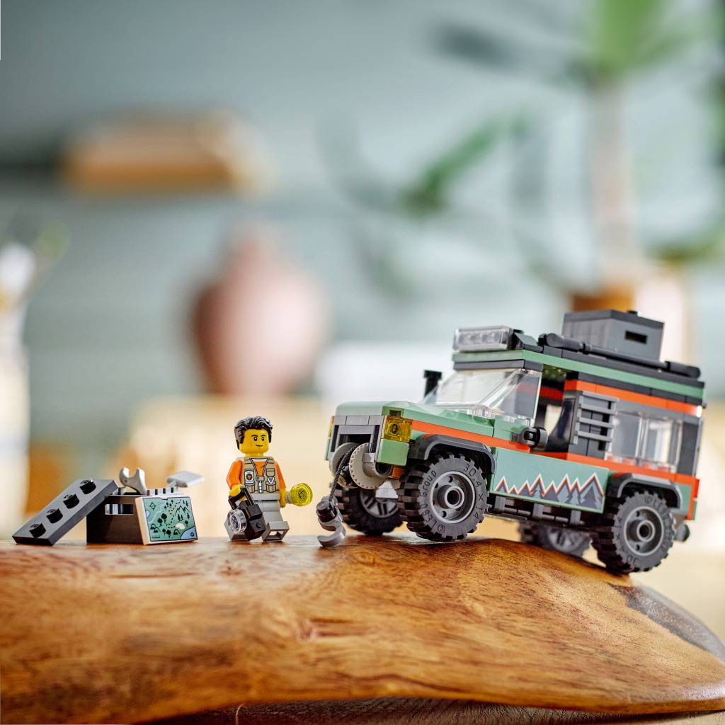 LEGO® City: 4x4-es off-road terepjáró (60447) kép 3