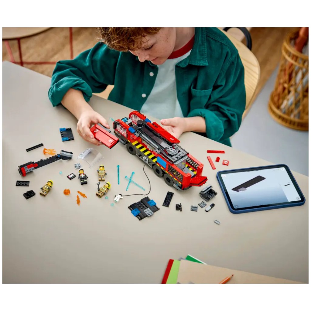 LEGO® City: Repülőtéri tűzoltóautó (60499) kép 4