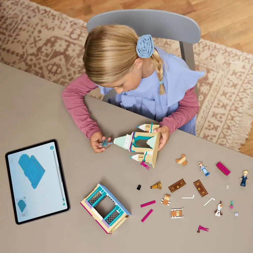 LEGO® Disney Jégvarázs - Arendelle kastély (43265) kép 4