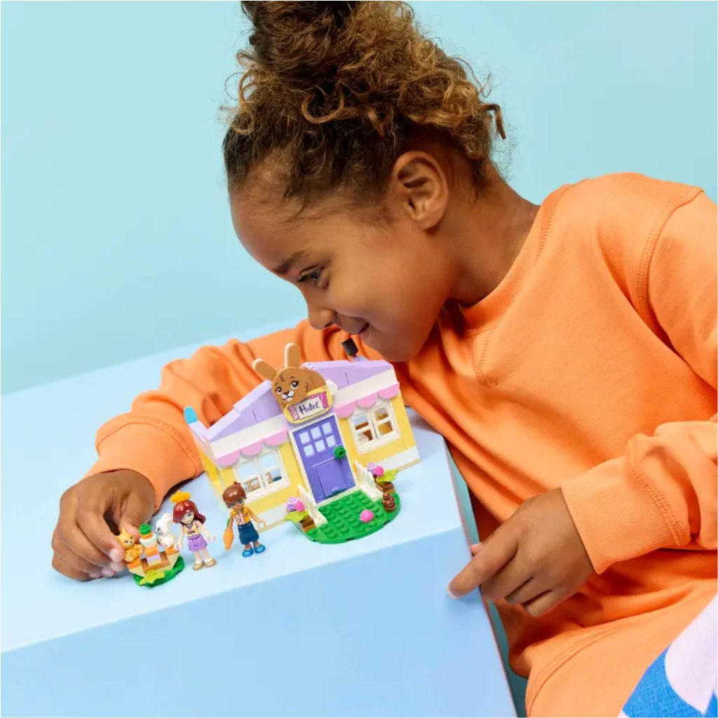 LEGO® Friends: Heartlake City nyuszipanzió (42679) kép 4