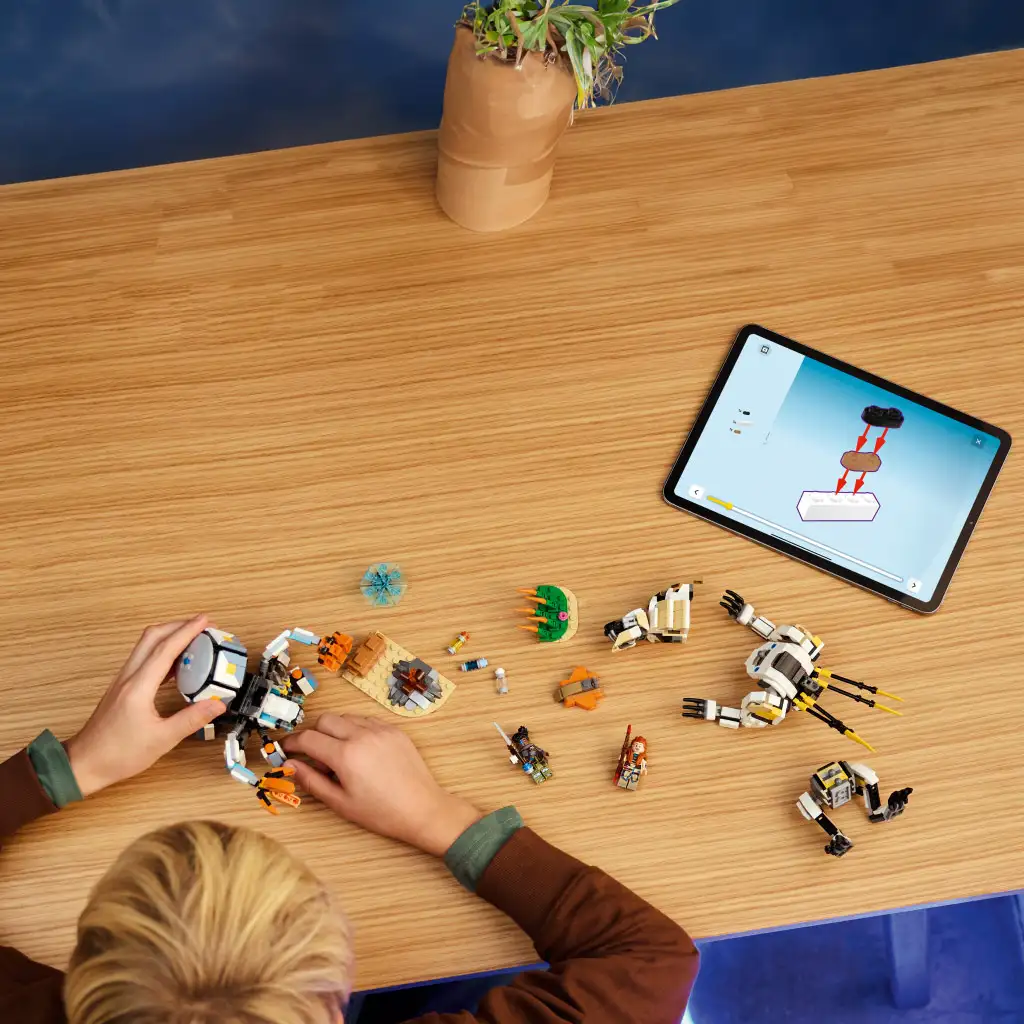 LEGO® Horizon™ Adventures: Aloy és Varl a páncéljáró és a fűrészfog ellen (77037) kép 4