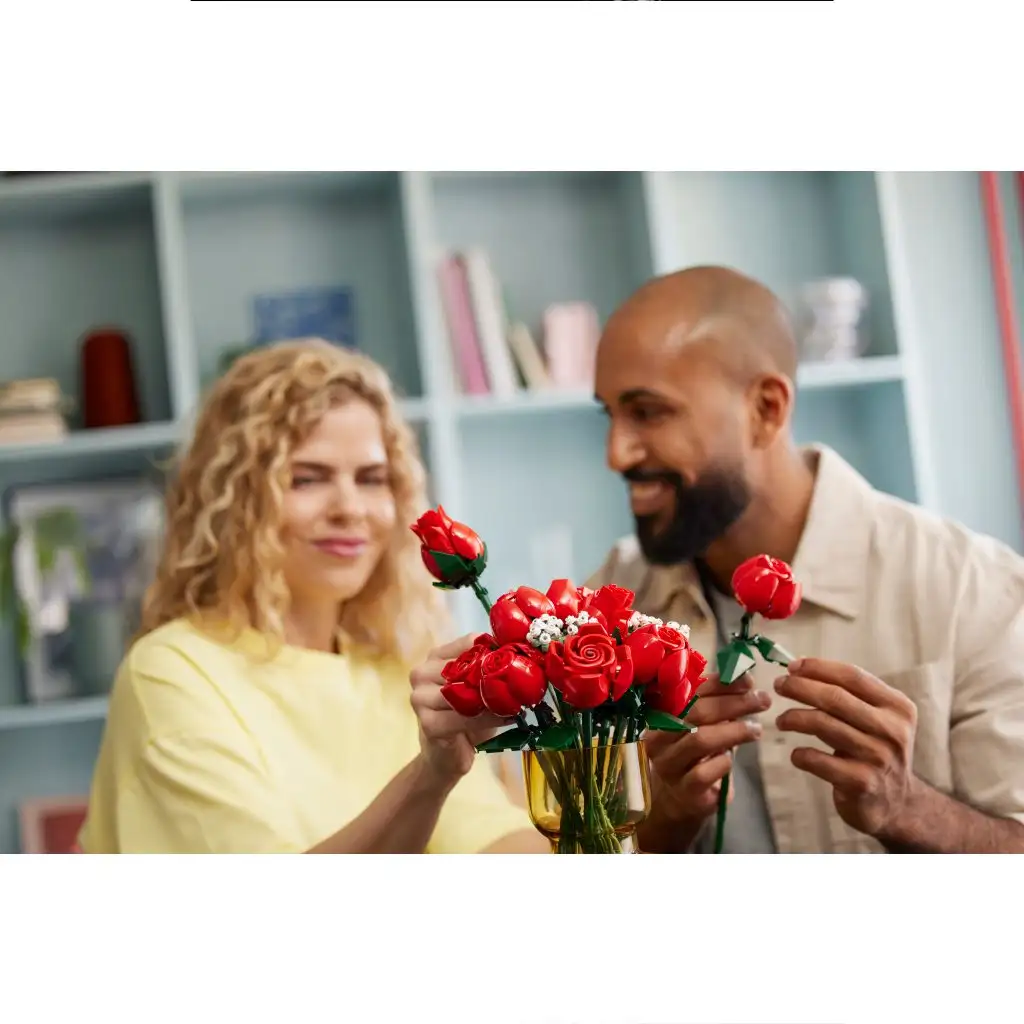 LEGO® Icons: Rózsacsokor (10328) kép 4