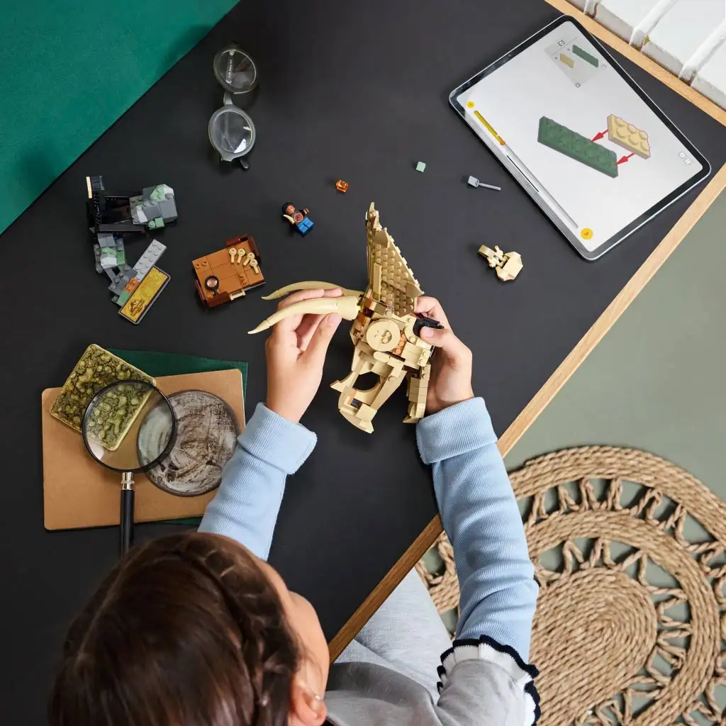 LEGO® Jurassic World: Dinómaradványok - Triceratops-koponya (76969) kép 4