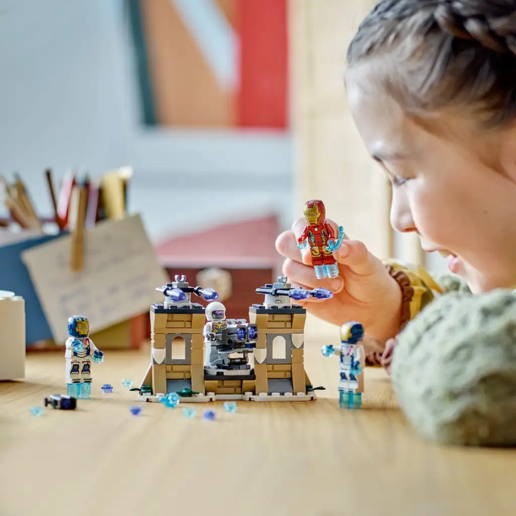 LEGO® Marvel: Vasember és a Vaslégió vs. Hydra-katona (76288) kép 5