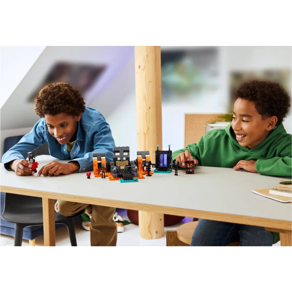 LEGO® Minecraft: Csata a Sorvasztókkal (21590) kép 4