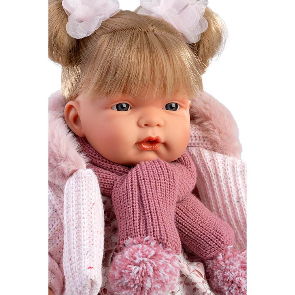Llorens: Joelle 38cm-es síró baba bojtos sállal kép 4