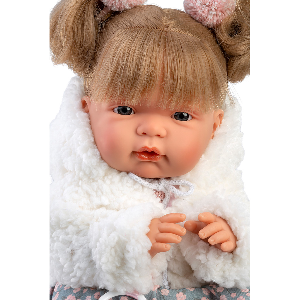 Llorens: Joelle 38cm-es síró baba cumival fehér kabátban kép 4