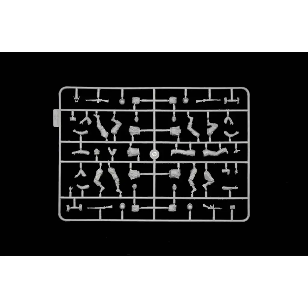 Italeri 1/35 M4A1 SHERMAN tank amerikai legénységgel makett kép 6