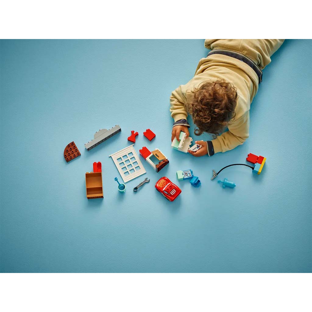 LEGO® DUPLO®: McQueen látogatása Doki garázsában (10456) kép 7