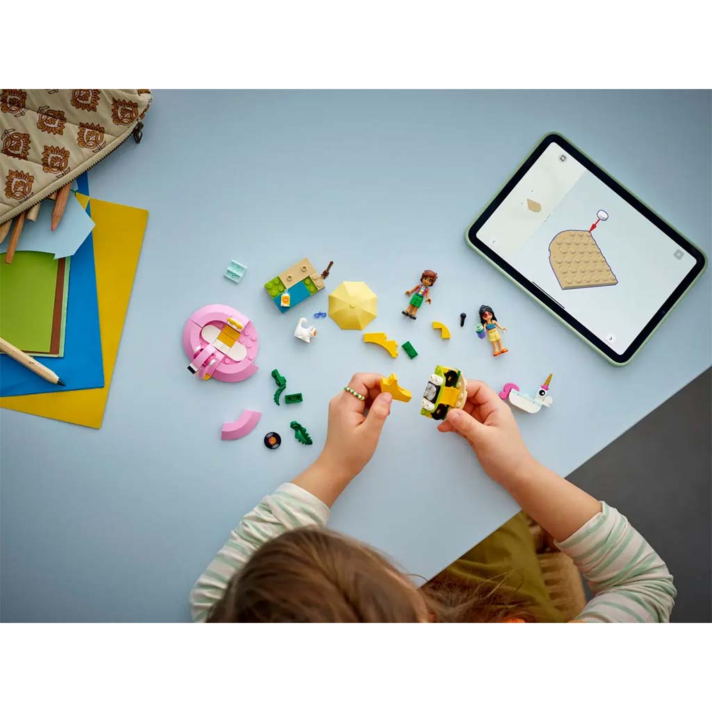 LEGO® Friends: Medencés buli flamingóval és egyszarvúval (42658) kép 8