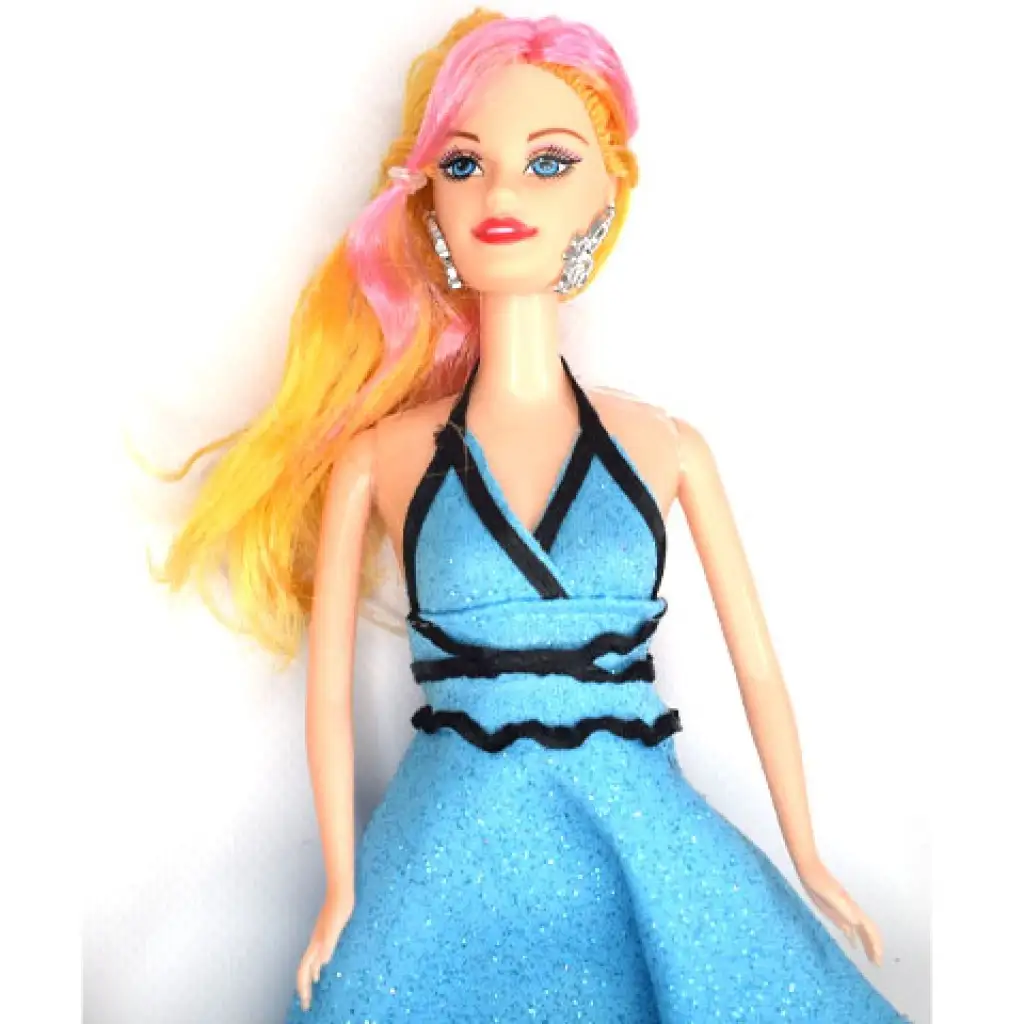 Nicky: Szabina öltöztethető 25cm-es divatbaba négyféle változatban 1db kép 2