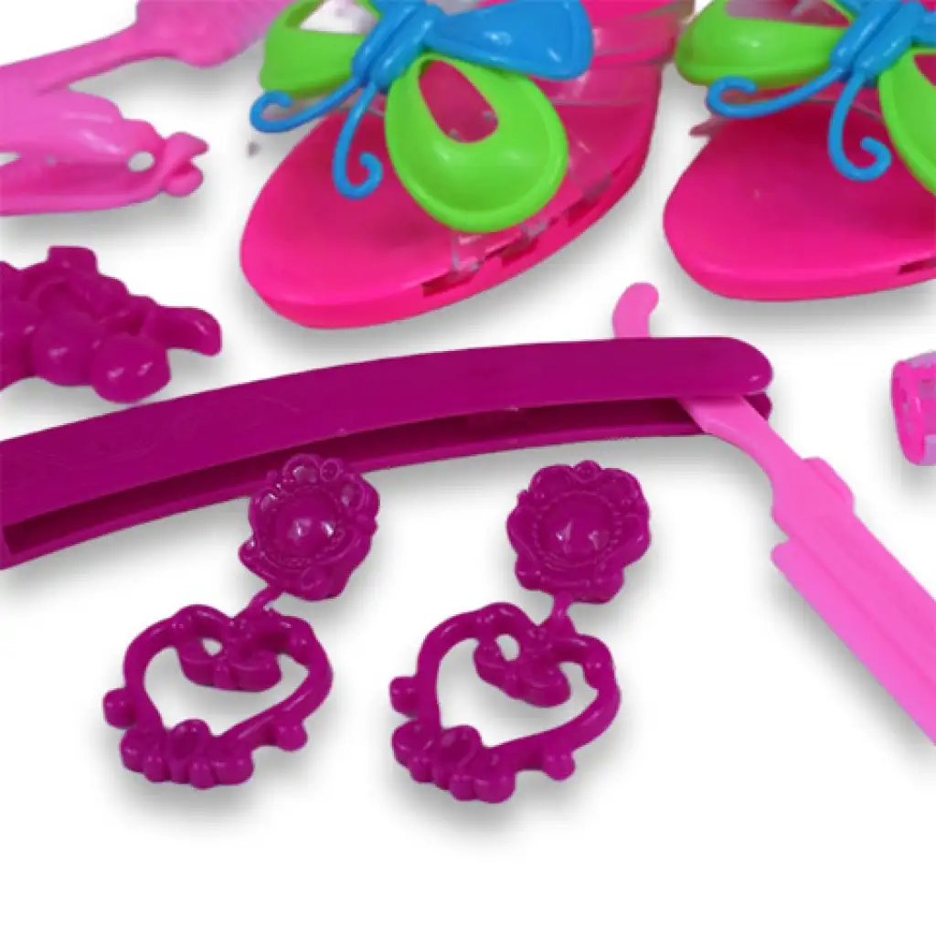 Szépségszett fodrász kellékekkel, cipővel és fülbevalóval táskában kép 5